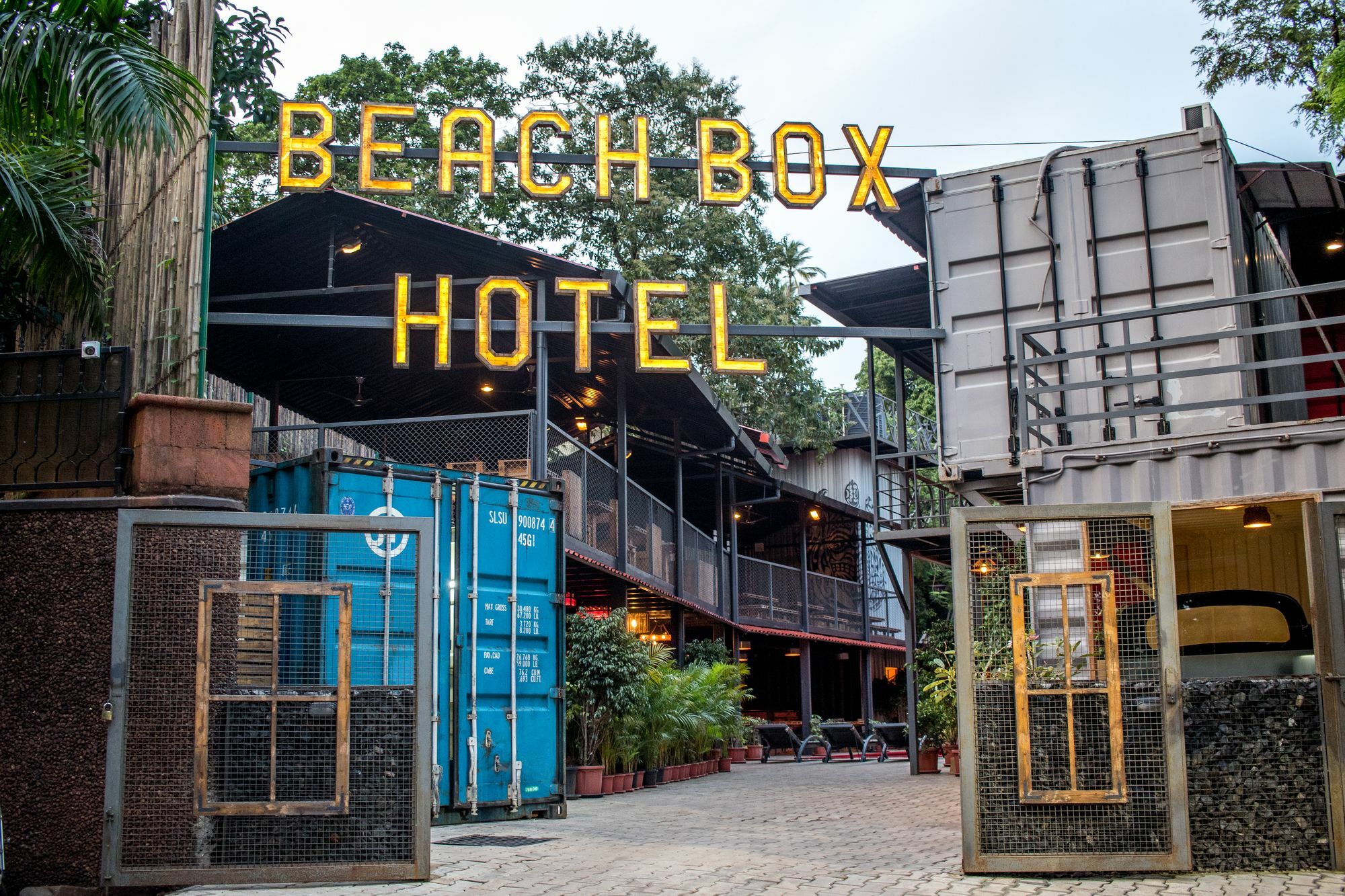 Beach Box Hotel Baga Gosavvy Collection Екстериор снимка
